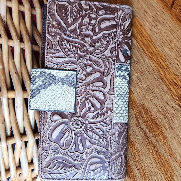 Sharif Wallet Tooled Snakeskin Jeweled Accents - Picture 5 of 16